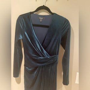 Evernew long sleeve velvet dress